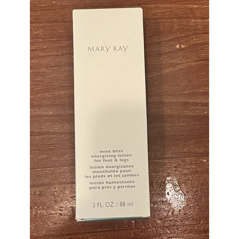 Mary Kay Mint Bliss Energizing Lotion for Feet and Legs - 3fl. oz - Picture 2 of 4